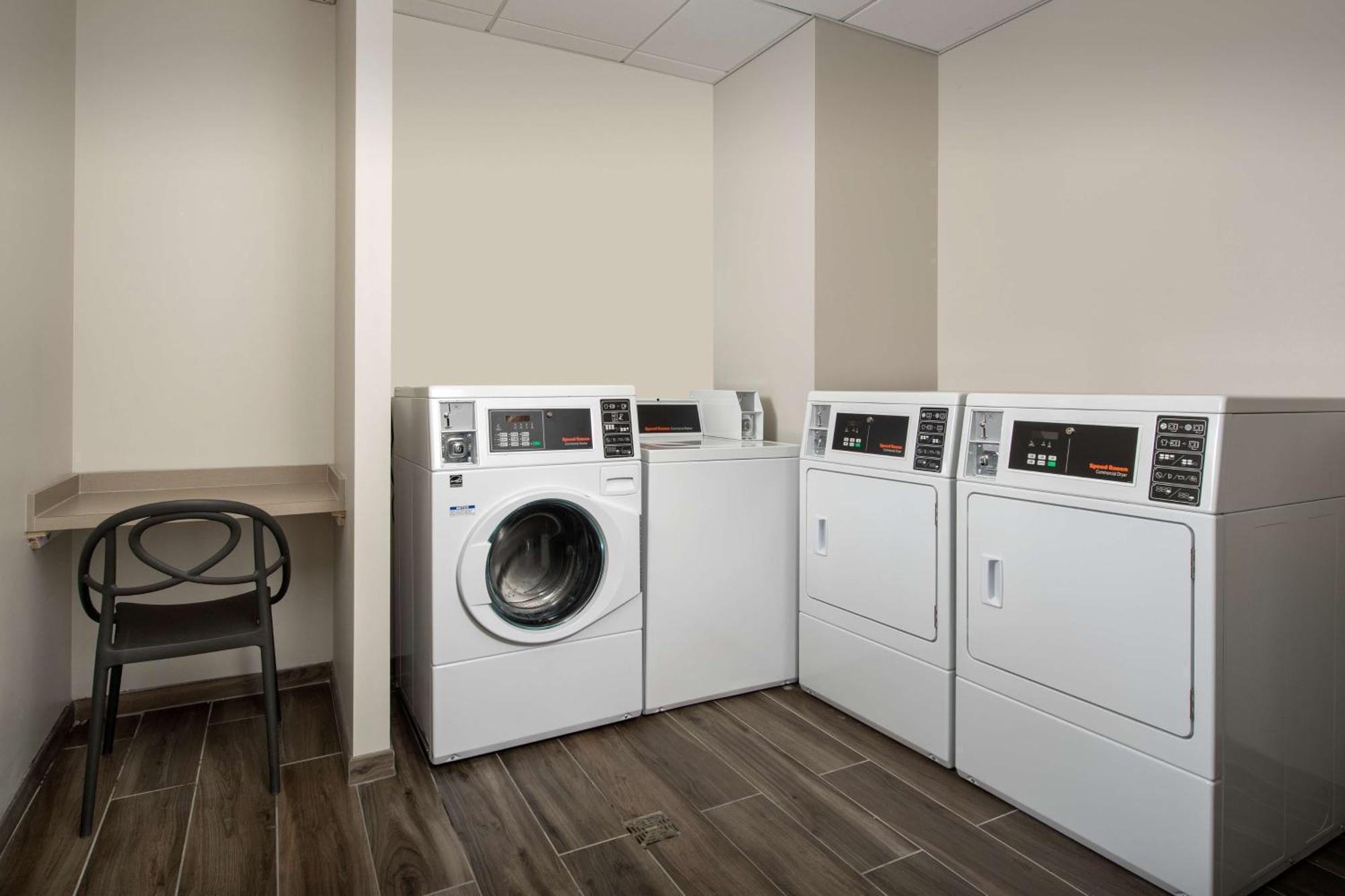 Homewood Suites By Hilton Louisville Airport Экстерьер фото